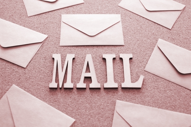 MAILの文字と封筒