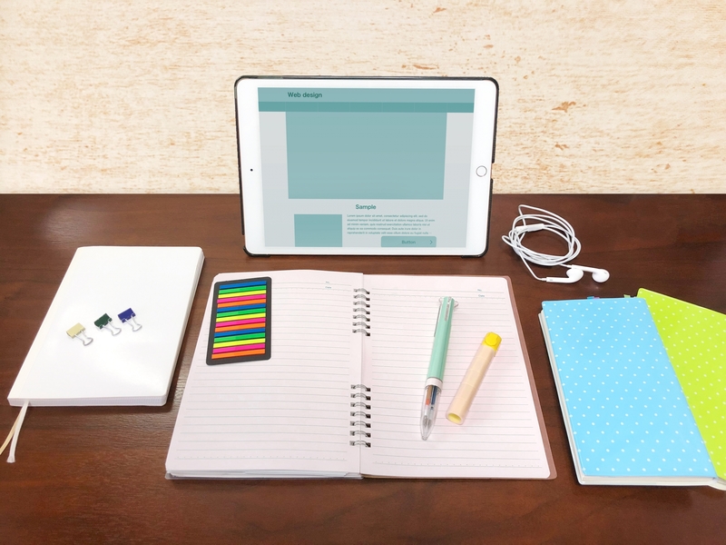 タブレット画面とノート