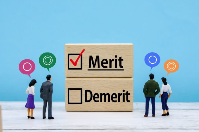 メリットにチェックマークが入ったブロック