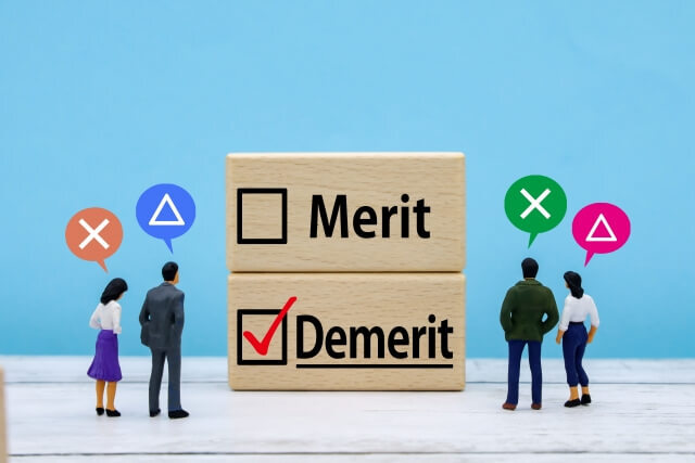 デメリットにチェックマークが入ったブロック